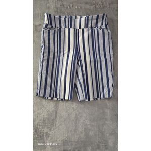 Attyre Women Bermuda/Activity‎ Shorts Pull On Mid Rise Blue & White Stripe Sz 12